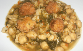 Navas de San Juan - Potaje de garbanzos con panecillos